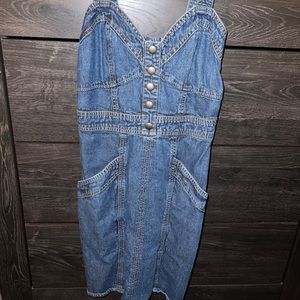 Denim dress with pockets, only worn twice.
